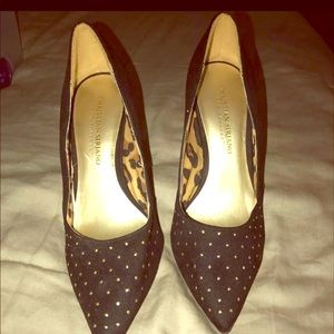 SUPER ADORABLE BLACK SUEDE PUMPS